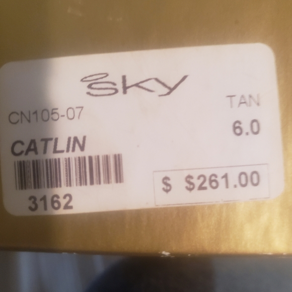 Super hot for 2025!! Tan leather lace up wedges - Picture 4 of 5